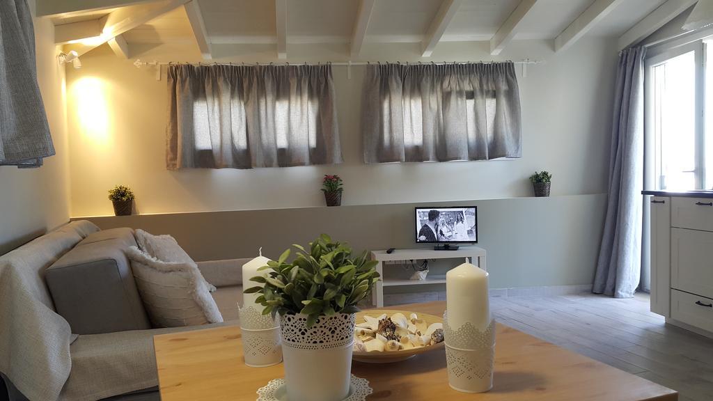 Ifigenia Studios Патитири Номер фото